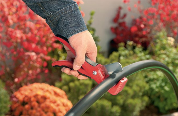 Garden Box Drip Irrigation Watering Kit with B-hyve® Smart 1-Outlet Hose Faucet Timer
