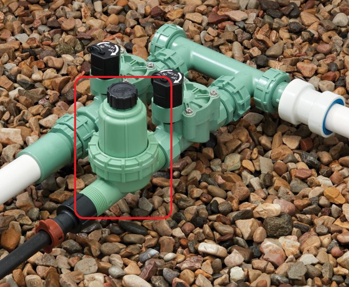 1-in. MPT 3-in-1 Drip Filter, Pressure Regulator, and Drip Tubing Adapter