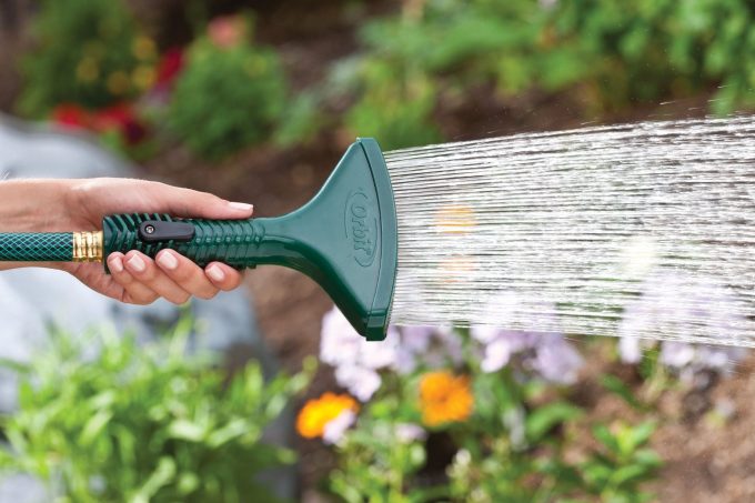 Plastic Fan Spray Shower Nozzle with Shut-Off Lever and Spike