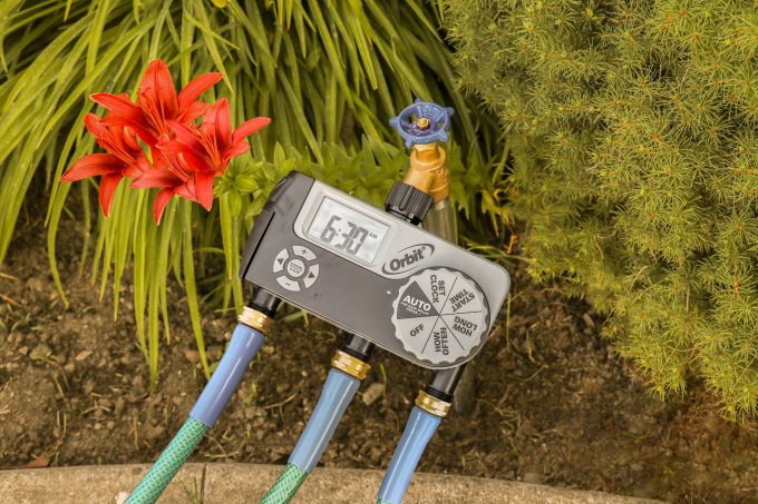 3 Outlet Hose Faucet Timer (2 Digital/1 Manual)