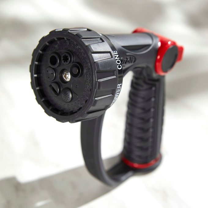 Pro Flo 7-Pattern Watering Nozzle With Thumb Control